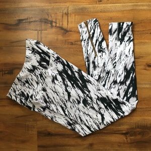 DYI marble legging with gold zip